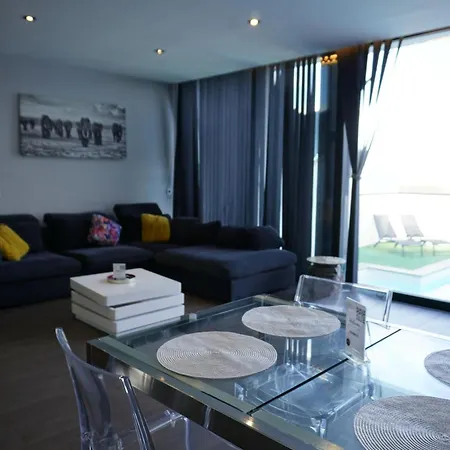 El Camino Appartement *